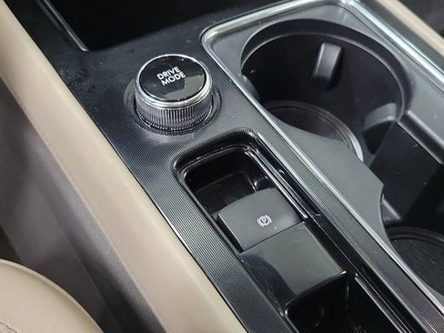 Used 2021 Lincoln Corsair Standard image 32