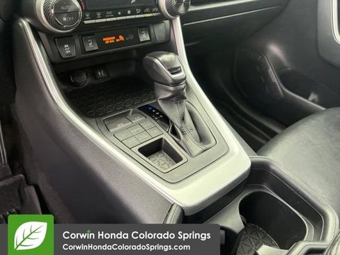 Used 2019 Toyota RAV4 XLE Premium w/ Cold Weather Package AWD/4WD image 28