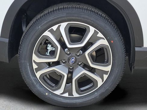 New 2026 Subaru Ascent Limited image 8