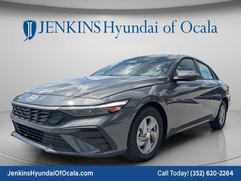 New 2026 Hyundai Elantra SE FWD image 9