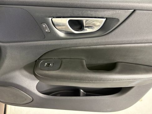 Used 2024 Volvo S60 B5 Core FWD image 12