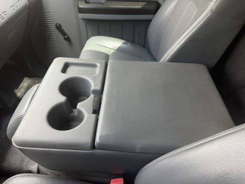 Used 2015 Ford F550 4x4 Regular Cab Super Duty image 23