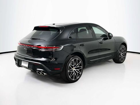 Certified 2025 Porsche Macan image 9