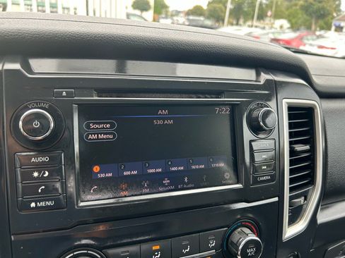 Used 2019 Nissan Titan S image 13