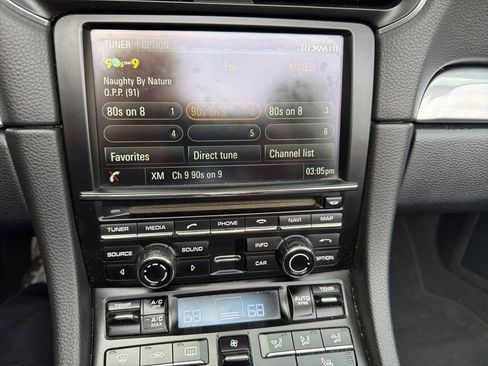 Used 2016 Porsche 911 Carrera Black Edition RWD image 46