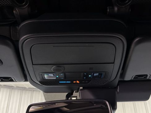 Used 2025 Ford Bronco Outer Banks AWD/4WD image 33
