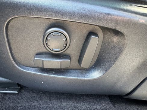 Used 2020 Land Rover Range Rover Evoque First Edition image 10