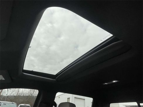 Certified 2024 Chevrolet Silverado 1500 LTZ w/ LTZ Premium Package image 19