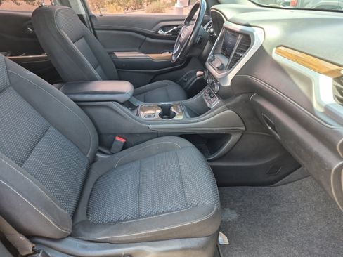 Used 2020 GMC Acadia SLE w/ Driver Convenience Package FWD image 24