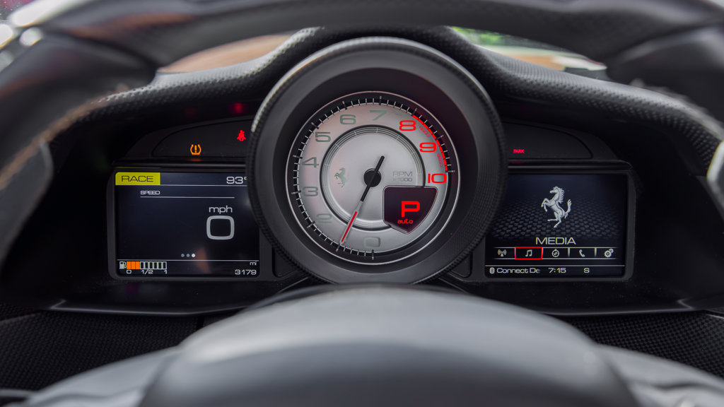 Used 2020 Ferrari 488 Pista Spider RWD image 18
