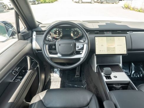 Used 2024 Land Rover Range Rover SE AWD/4WD image 13
