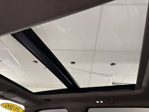 Used 2026 Ford F250 Platinum w/ Platinum Plus Package image 14