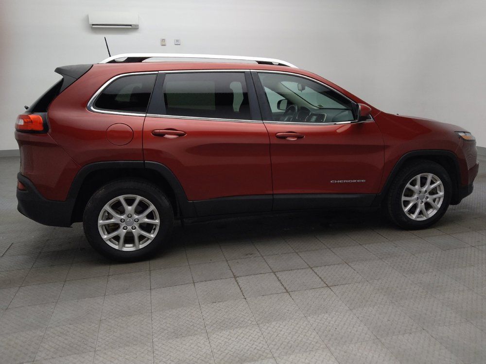 Used 2016 Jeep Cherokee Latitude FWD image 10