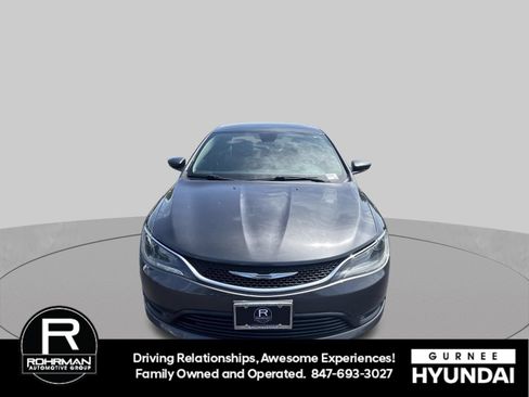 Used 2017 Chrysler 200 LX FWD image 3