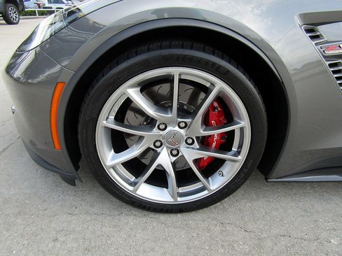 Used 2016 Chevrolet Corvette Z06 w/ 3LZ Preferred Equipment Group image 25