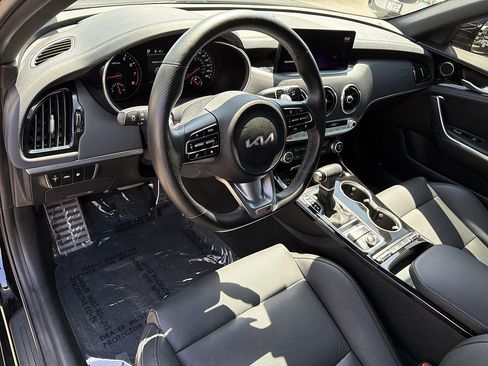 Used 2022 Kia Stinger GT-Line RWD image 9