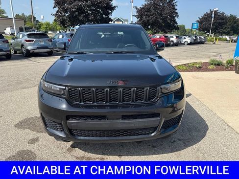 Used 2024 Jeep Grand Cherokee L Altitude AWD/4WD image 10