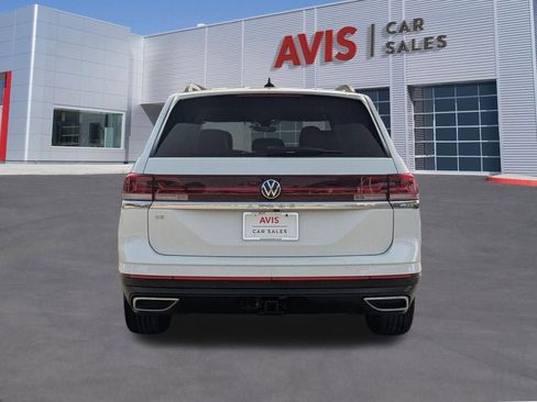 Used 2025 Volkswagen Atlas SE FWD image 5
