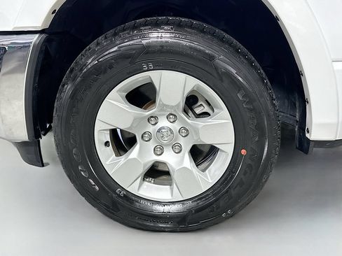 Used 2025 RAM 1500 Big Horn AWD/4WD image 32