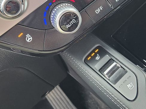 Certified 2023 Kia Telluride EX w/ EX Captain's Chair Package image 27