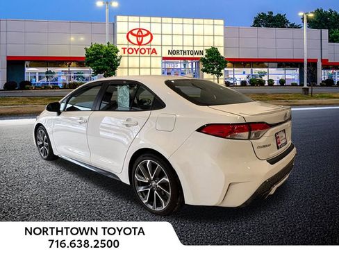 Used 2021 Toyota Corolla SE w/ Carpet Mat Package (TMS) image 3