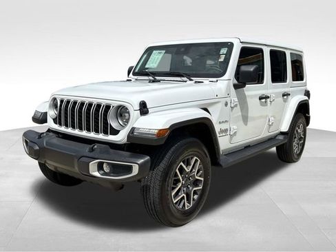 Used 2024 Jeep Wrangler Unlimited Sahara AWD/4WD image 4