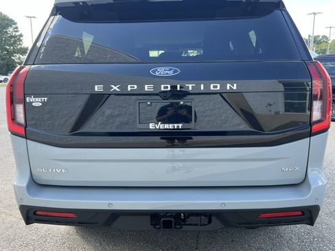New 2025 Ford Expedition Max Active image 3