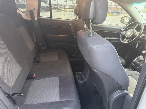 Used 2012 Jeep Compass Latitude w/ Sun/Sound Group FWD image 18