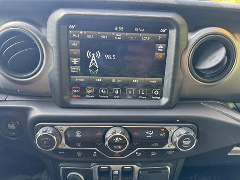 Used 2021 Jeep Wrangler Unlimited Sport w/ Sun And Sound Package AWD/4WD image 20