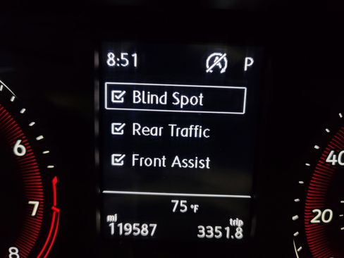 Used 2019 Volkswagen Jetta S image 3