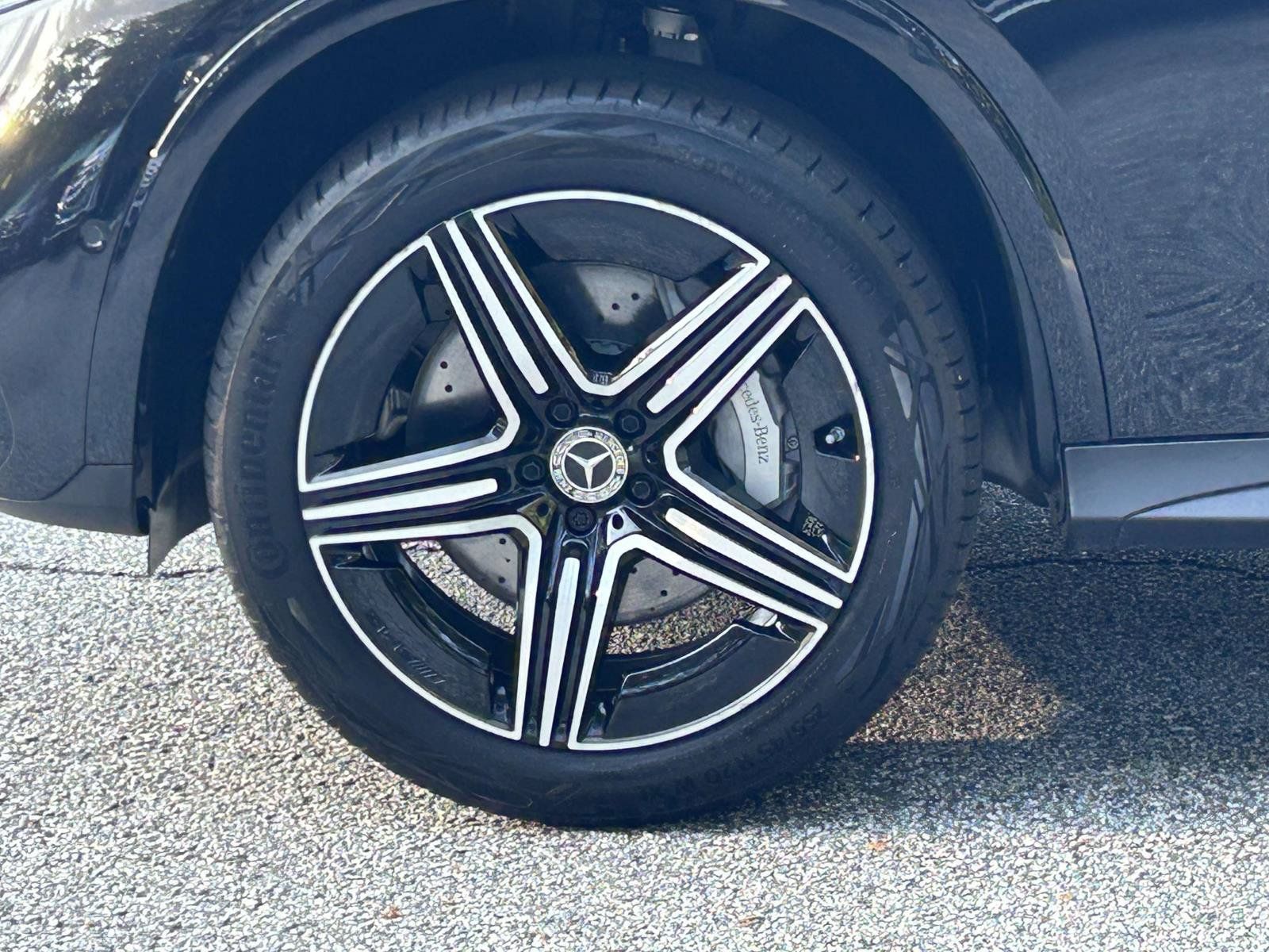 Certified 2025 Mercedes-Benz GLC 300 image 17