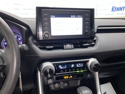 Used 2019 Toyota RAV4 LE w/ Carpet Mat Package AWD/4WD image 20