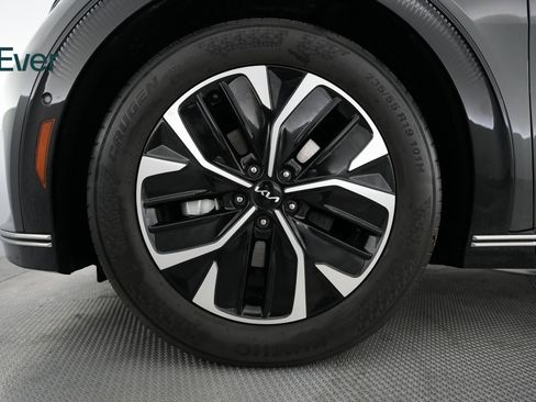 Used 2022 Kia EV6 Wind w/ Wind Technology Package image 18