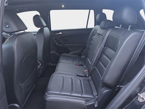 Used 2019 Volkswagen Tiguan S image 14