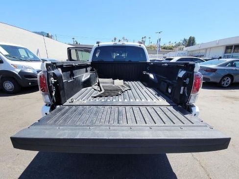 Used 2021 Toyota Tacoma TRD Off-Road w/ Technology Package AWD/4WD image 27