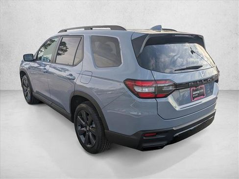 New 2026 Honda Pilot Sport image 8