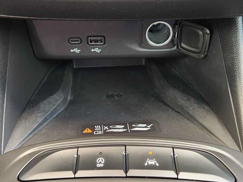 Used 2024 Buick Envista Preferred w/ Convenience I Package FWD image 22
