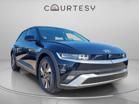 New 2026 Hyundai Ioniq 5 SE image 4