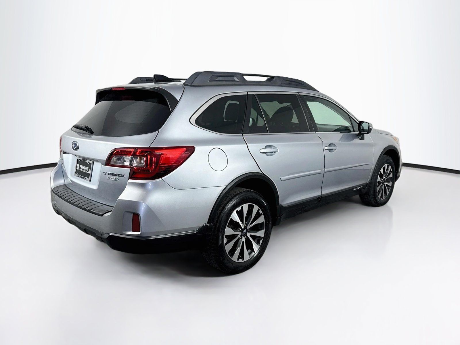 Used 2016 Subaru Outback 2.5i Limited AWD/4WD image 6