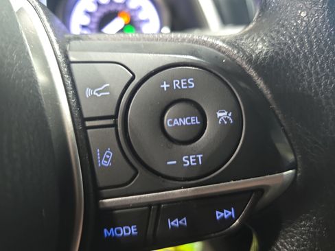 Used 2022 Toyota Camry LE FWD image 17