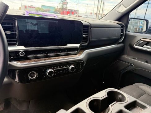 Used 2024 GMC Sierra 1500 Elevation image 14