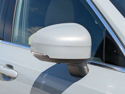 New 2026 Volvo XC90 T8 Plus w/ Protection Package Premier AWD/4WD image 12