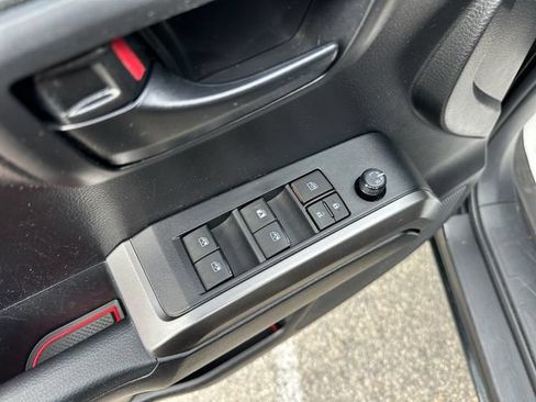 Used 2022 Toyota Tacoma SR5 AWD/4WD image 19