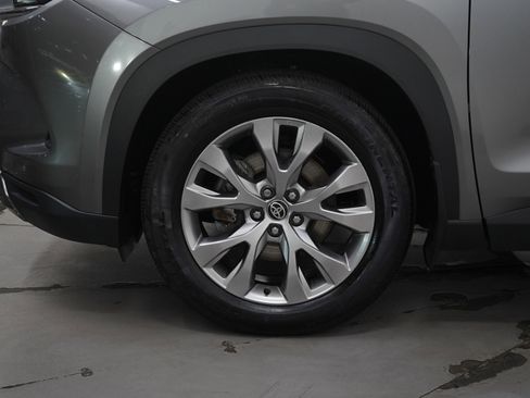 Used 2025 Toyota Grand Highlander AWD Hybrid image 27