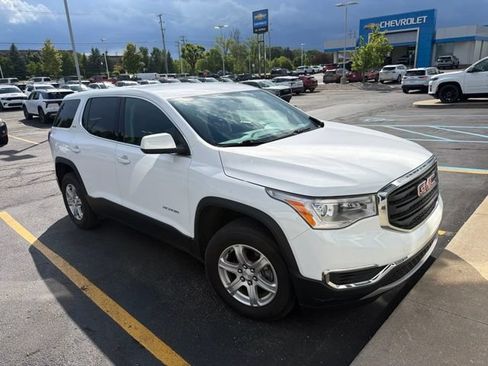 Used 2019 GMC Acadia SLE w/ LPO, Floor Liner Package FWD image 3