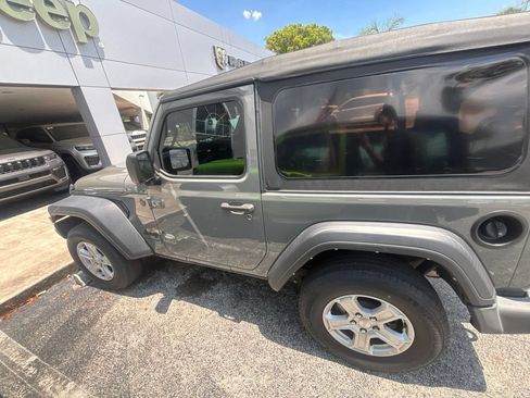 Used 2022 Jeep Wrangler Sport AWD/4WD image 30