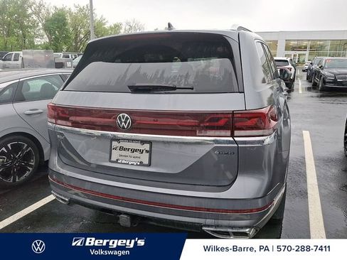 Used 2024 Volkswagen Atlas SEL Premium R-Line AWD/4WD image 6