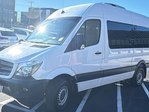 Used 2014 Mercedes-Benz Sprinter 2500 image 7
