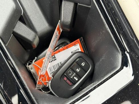 Used 2023 Honda Accord Touring image 29