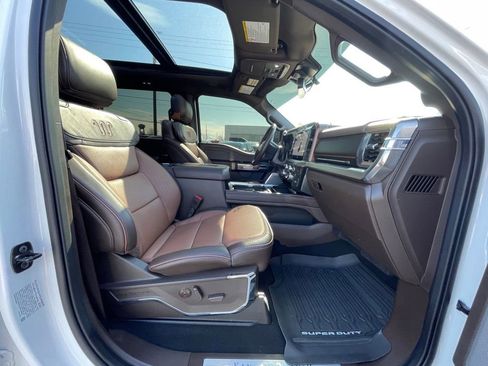 Used 2025 Ford F450 King Ranch w/ FX4 Off-Road Package image 26